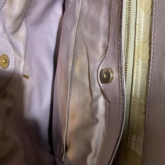 Coach Signatue Lexi Satchel - Picture 10 of 15